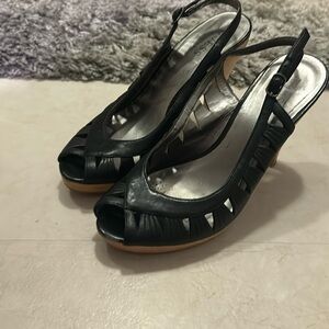 Guess 6.5 leather black sandals